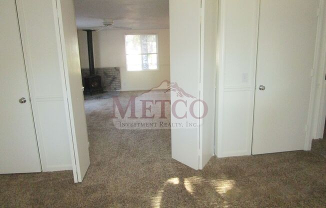 3 beds, 2 baths, $2,300