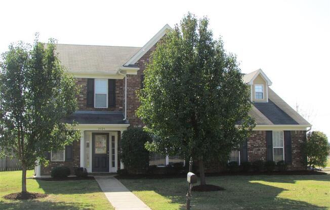 June 1st Move In! Southaven near Snowden Grove - 3 Bedrooms, 2 1/2 baths, Wood Privacy Fence