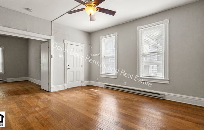 1 bed, 1 bath, 690 sqft, $925, Unit 1905 Hillside Ave Apt 1