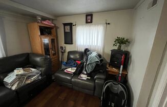 2 beds, 1 bath, $1,300