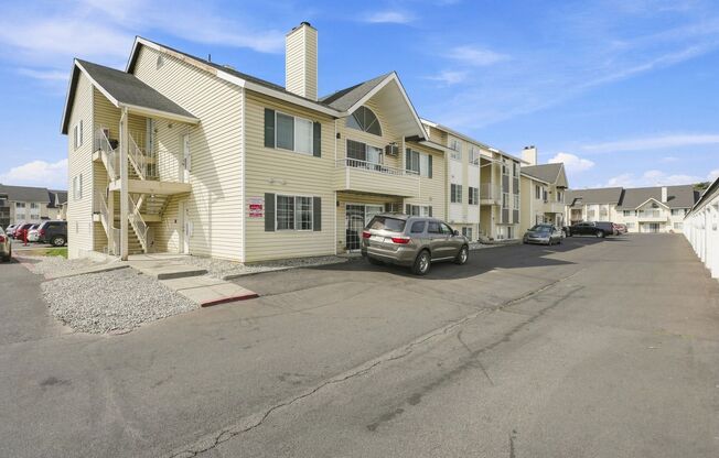 2 beds, 2 baths, 1,140 sqft, $1,495
