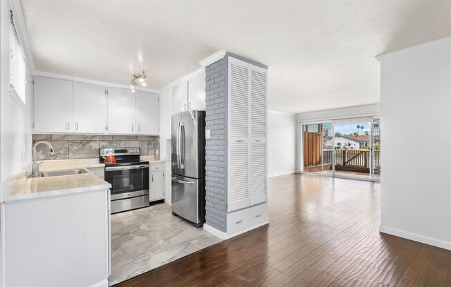 1170 9th St. #21 - 1 bedroom | 1 bath | Beachcomber condo