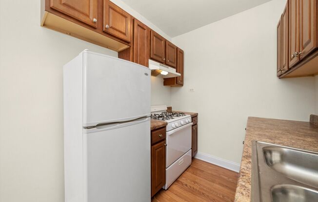 Studio, 1 bath, 450 sqft, $1,795, Unit 306