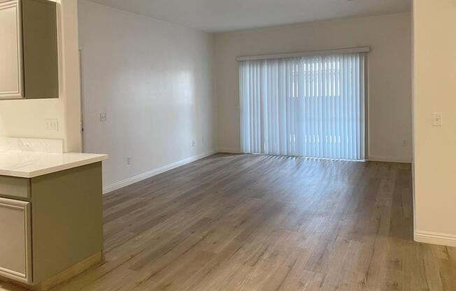 2 beds, 2 baths, 937 sqft, $1,750