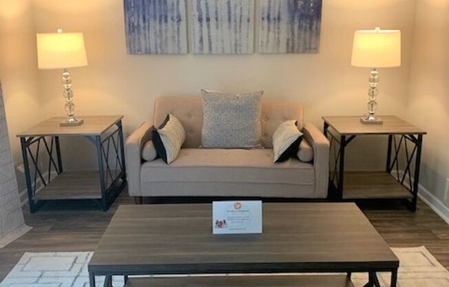 2 beds, 1.5 baths, 950 sqft, $1,499, Unit L04