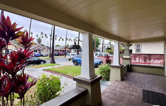 4613 S VAN NESS AVE