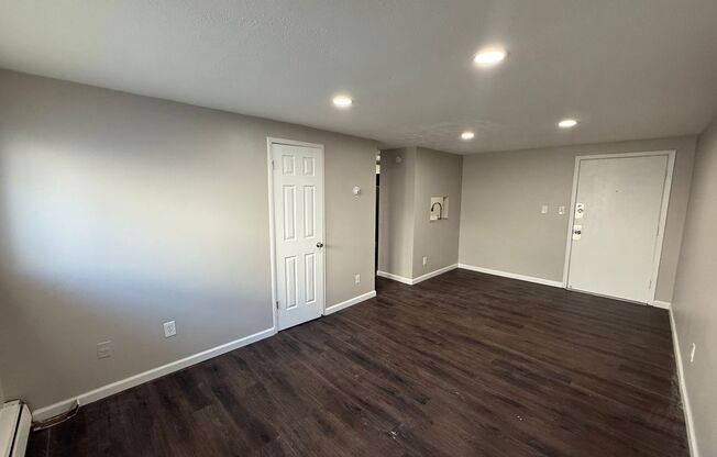 1 bed, 1 bath, 500 sqft, $925, Unit 106