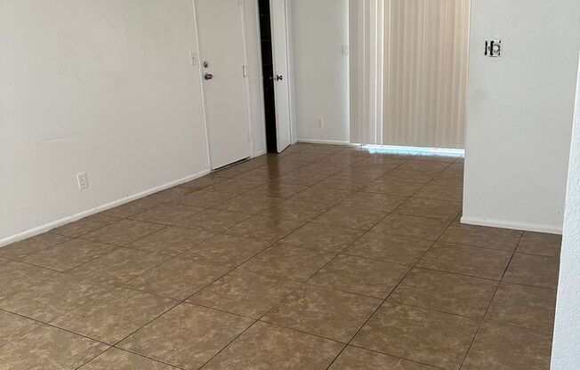 2 beds, 1 bath, $1,500