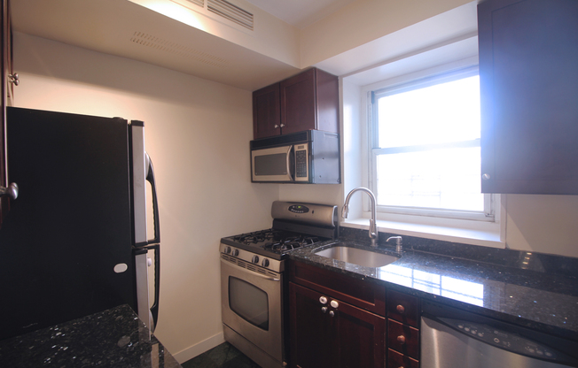 2 beds, 2 baths, 1,000 sqft, $5,150, Unit 24-B