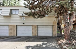 3 beds, 1 bath, $1,575, Unit 2821 Stanford Rd