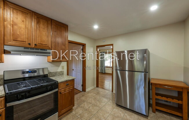 3 beds, 2 baths, 1,160 sqft, $1,900