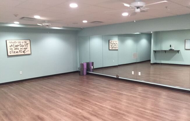 2 beds, 2 baths, $1,525, Unit 217