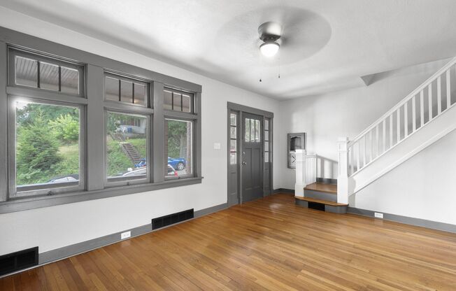 Stunning 3 bedroom home in Pittsburgh available September 15th!