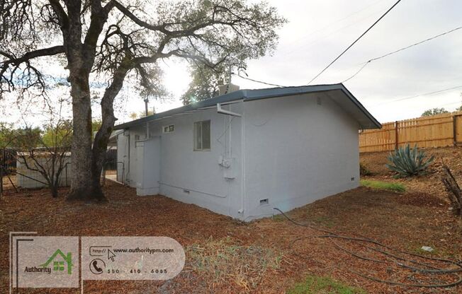 2 beds, 1 bath, $1,200