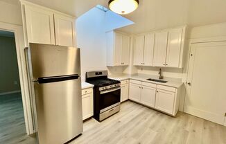 1 bed, 1 bath, $2,650, Unit 75