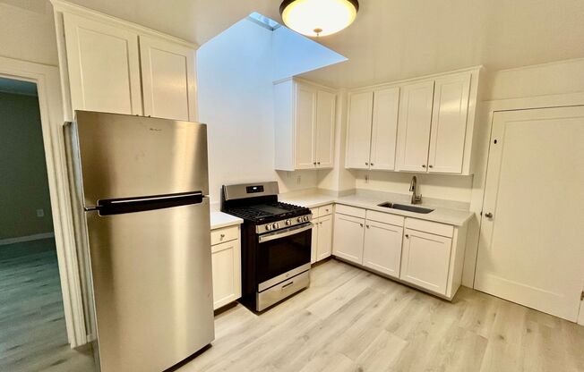 1 bed, 1 bath, $2,650, Unit 75