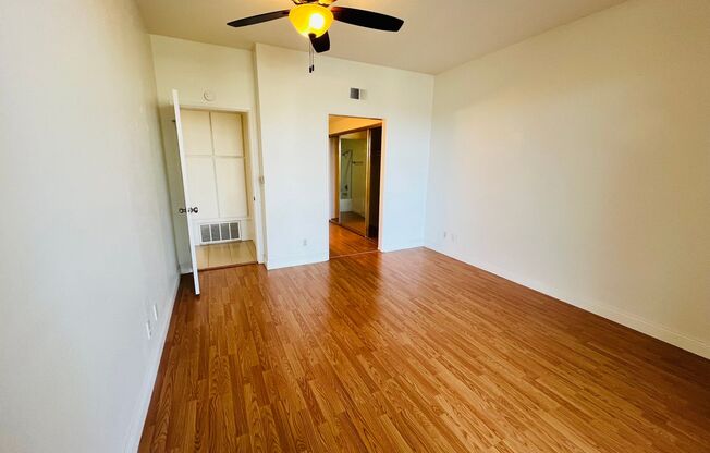 2 beds, 2.5 baths, $3,500, Unit # 205