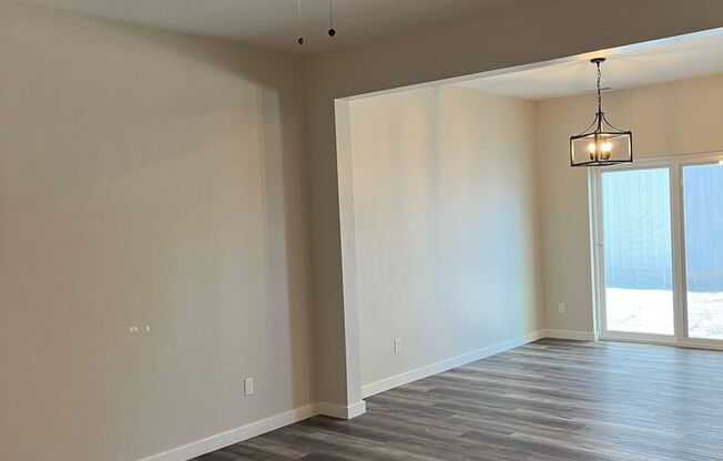 $200 Off Rent For the First 3 Months!! Newly Constructed 3 Bedroom Townhome On The West Side Of Idaho Falls!!!