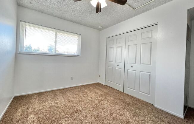 2 beds, 1 bath, 715 sqft, $995, Unit A8