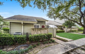 12980 GREENWAY CHASE CT