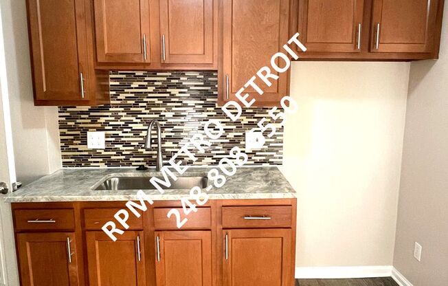 2 beds, 1 bath, $1,150, Unit (OM)