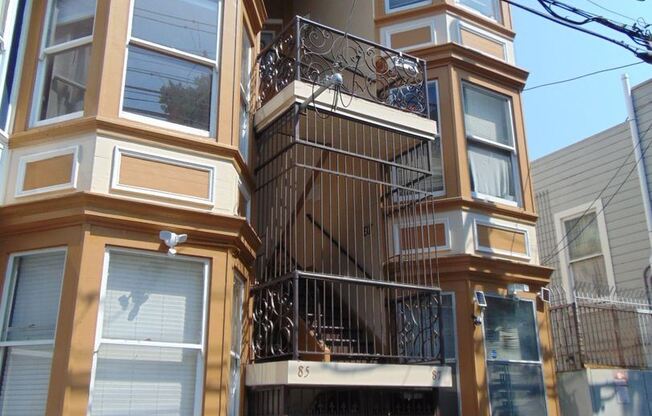 85 Woodward Street