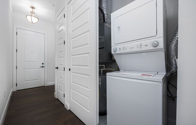 1 bed, 1 bath, 605 sqft, $1,390, Unit 405