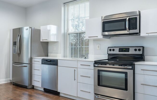 1 bed, 1 bath, 660 sqft, $1,753, Unit 320