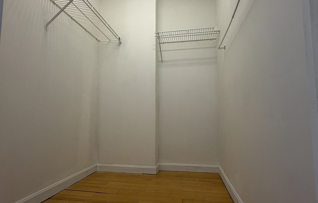 1 bed, 1 bath, 645 sqft, $2,000, Unit 516