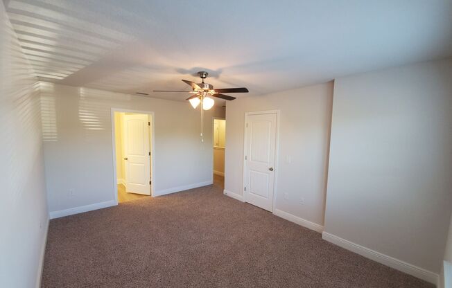 3 beds, 2.5 baths, 1,542 sqft, $1,900, Unit Hathaway Townhomes