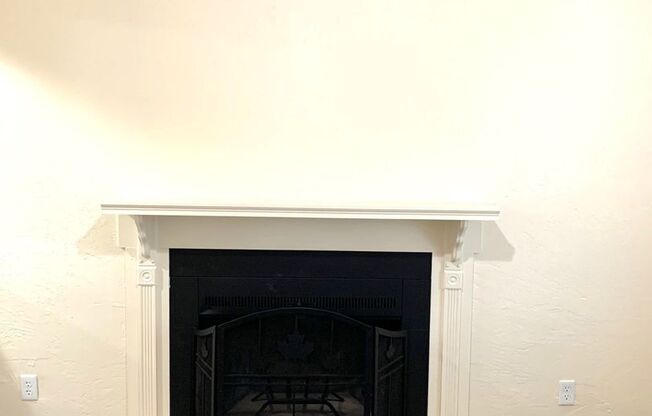 2 beds, 1 bath, 820 sqft, $1,550, Unit 1522D