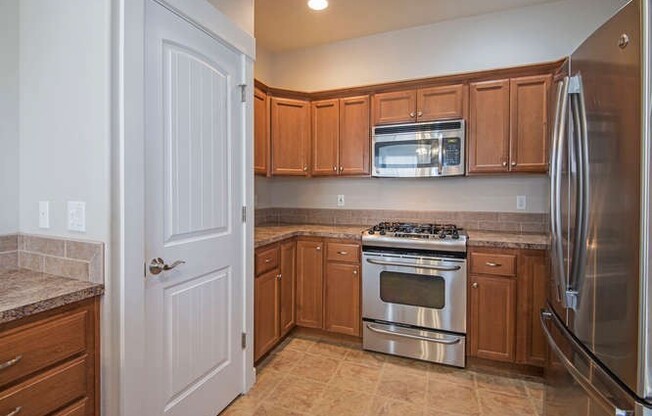 4 Bedroom House in SE Bend with Primary on Main