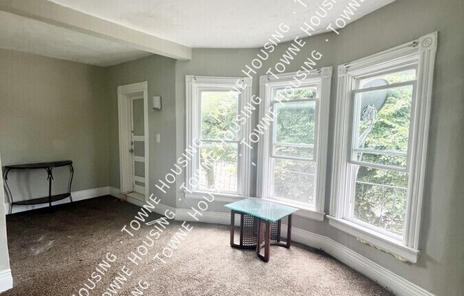 499 W AVE