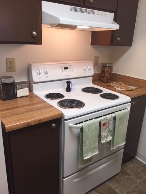 1 bed, 1 bath, 780 sqft, $1,489, Unit M103