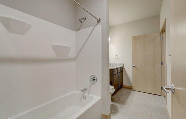 1 bed, 1 bath, 592 sqft, $1,800, Unit 217