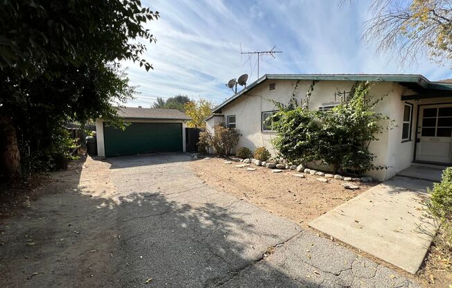 Remodeled 3 bedroom home in Glendora!