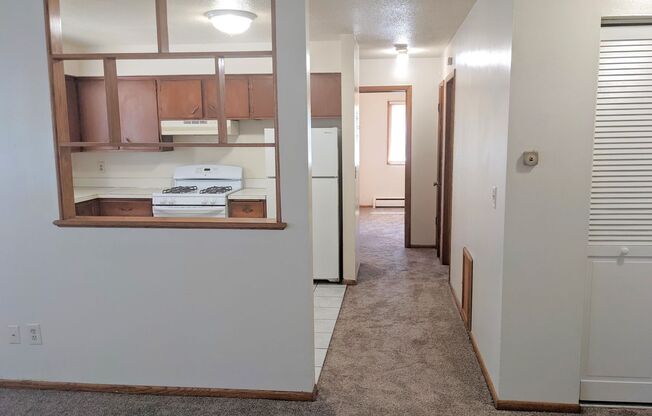 2 beds, 1 bath, $1,440, Unit 8