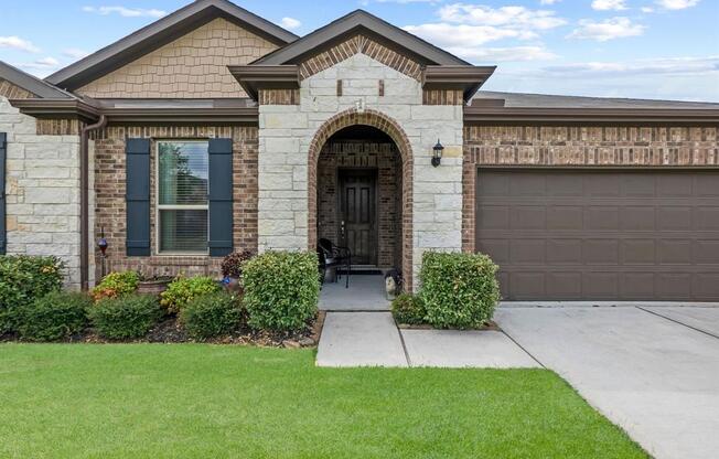 25515 KENSINGTON LK DR