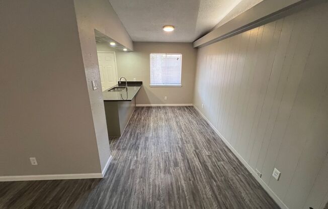 2 beds, 1 bath, 925 sqft, $1,495, Unit A