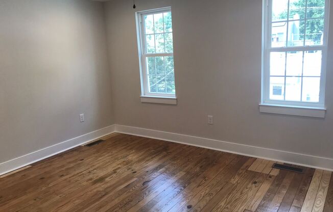 2 beds, 1.5 baths, $2,800