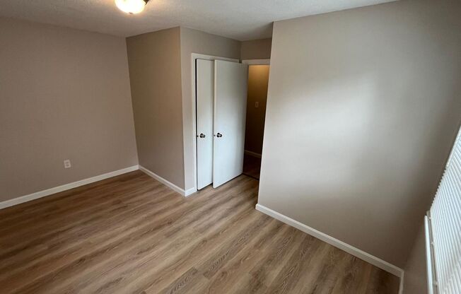 2 beds, 1 bath, $1,975, Unit 99-H