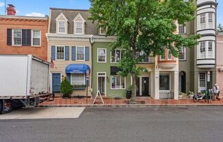 2613 P ST NW