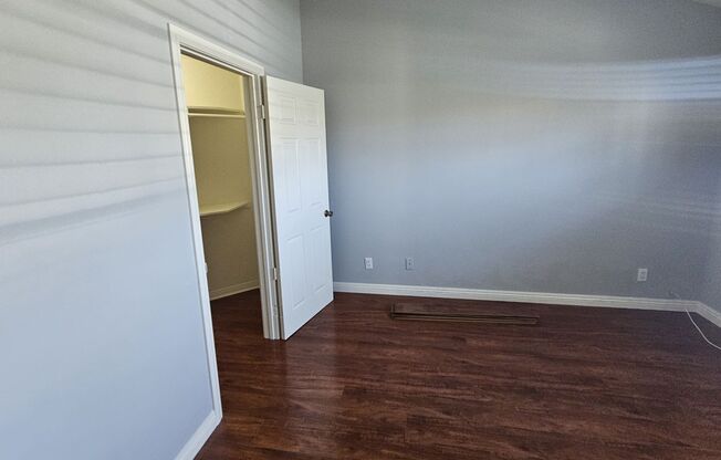 2 beds, 1 bath, $2,650, Unit 8512