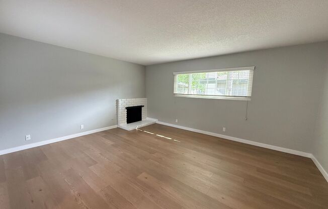 2 beds, 1 bath, 1,012 sqft, $2,895, Unit 1Q01