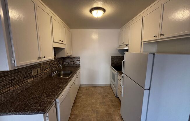 1 bed, 1 bath, 762 sqft, $2,000, Unit 107