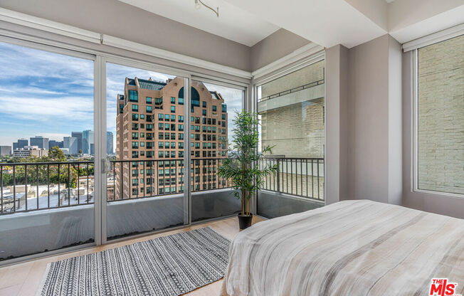 Studio, 1 bath, 600 sqft, $3,495, Unit 1012