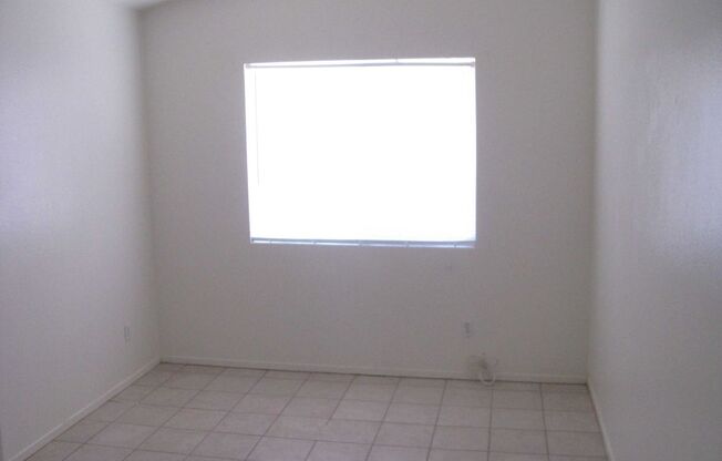 3 beds, 2 baths, $1,725