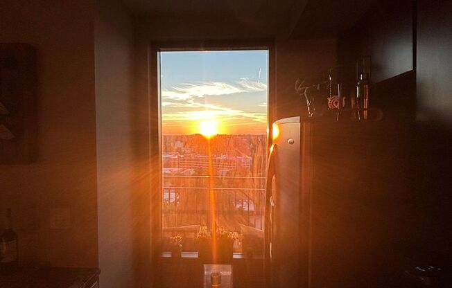 2 beds, 2 baths, $2,765, Unit LABS 565 Peachtree St NE - 36968507409