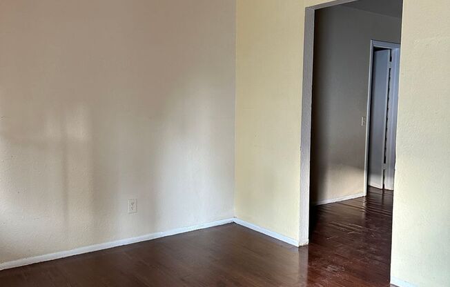 2 beds, 1 bath, 500 sqft, $675, Unit 14