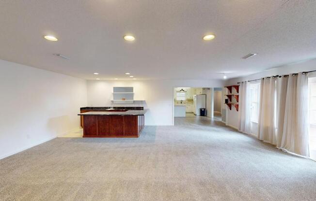 3 beds, 2 baths, 2,043 sqft, $1,700